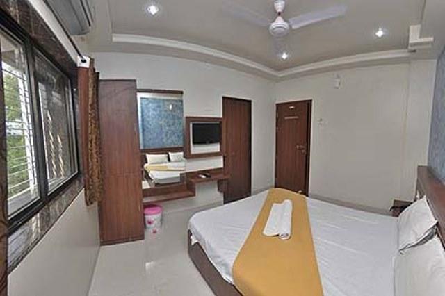 Hotel Jain Residency Shirdi Exterior photo